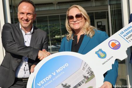 V Kamniku odprli eno najbolj modernih osnovnih šol v Sloveniji (32)